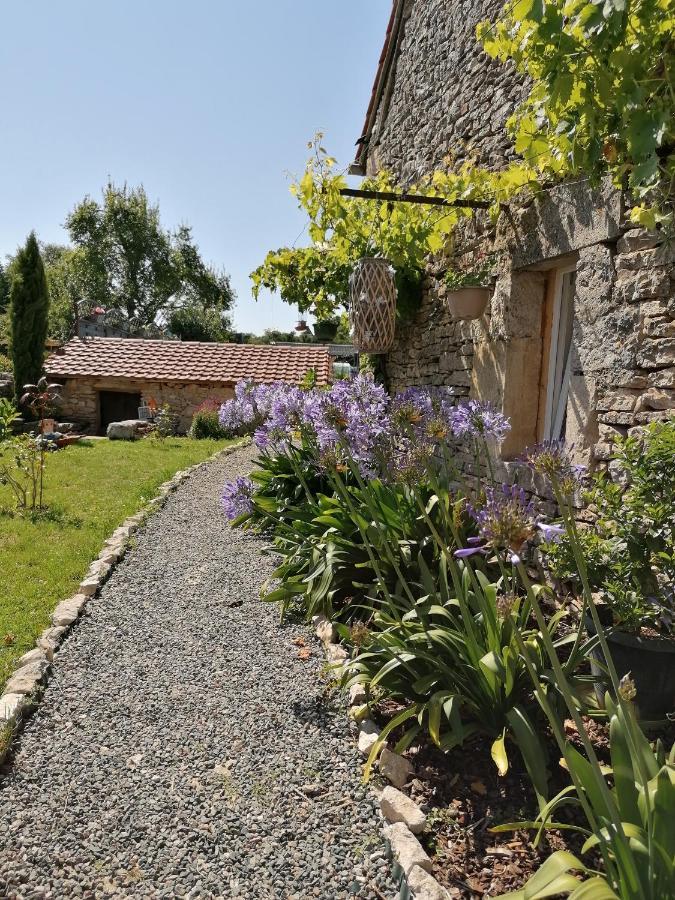 Chambre D'Hotes Le Chat Botte Espedaillac Exterior photo